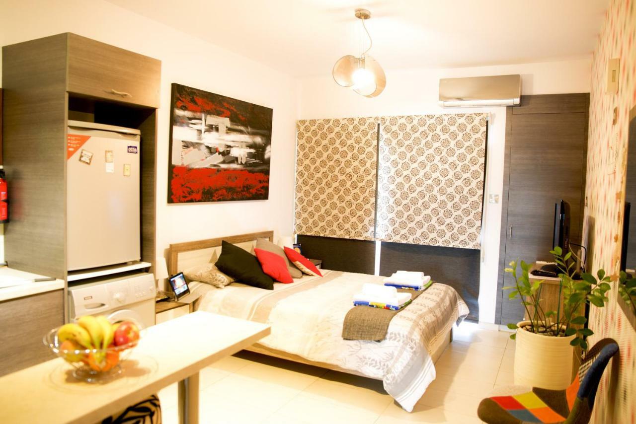 Green Valley Modern Studio Limassol Bagian luar foto