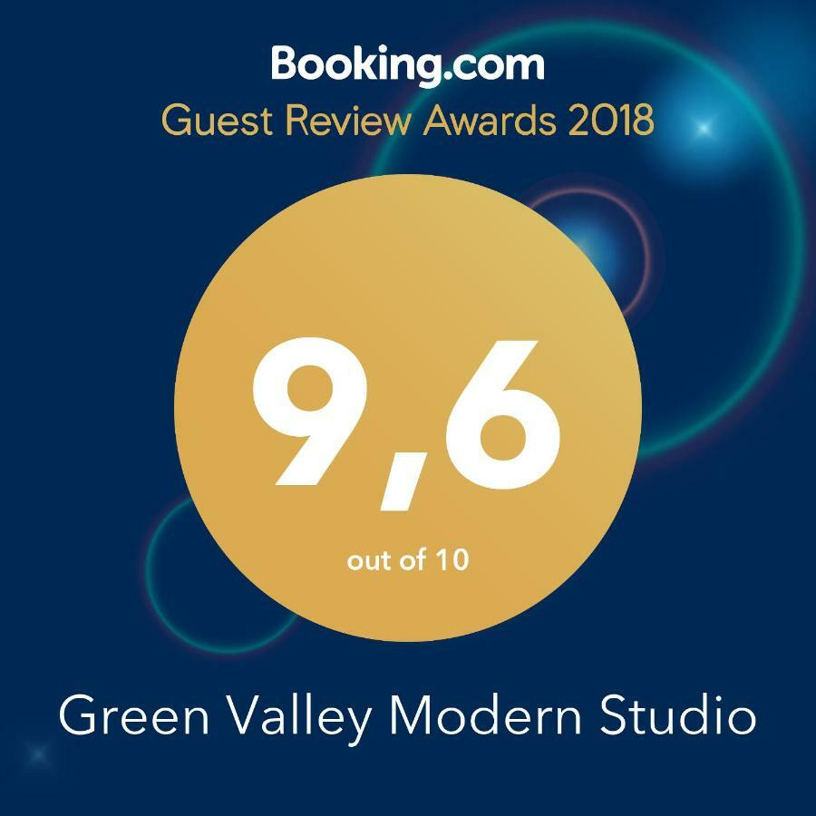 Green Valley Modern Studio Limassol Bagian luar foto